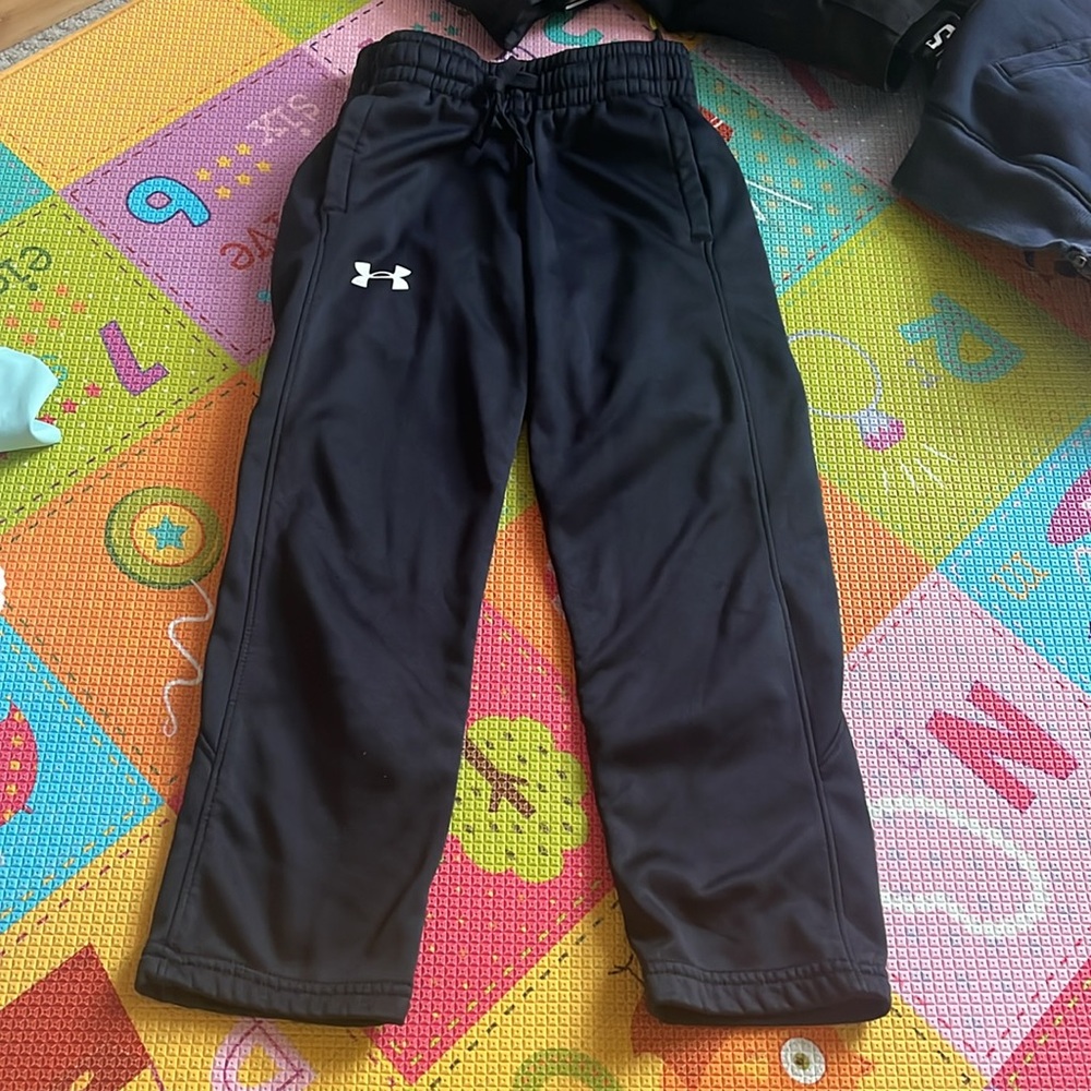 Under Armour pants size YXS